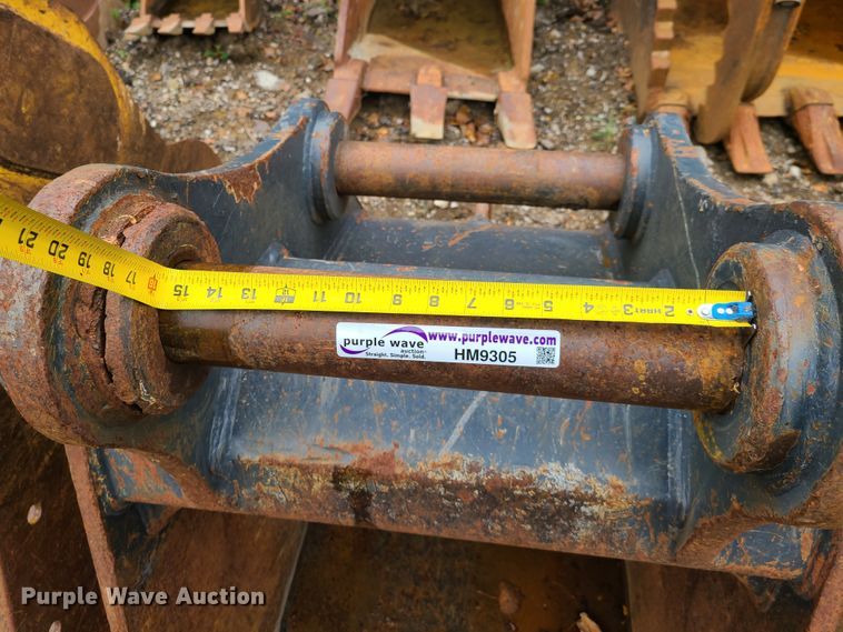 image for item HM9305 CF 36"W excavator bucket