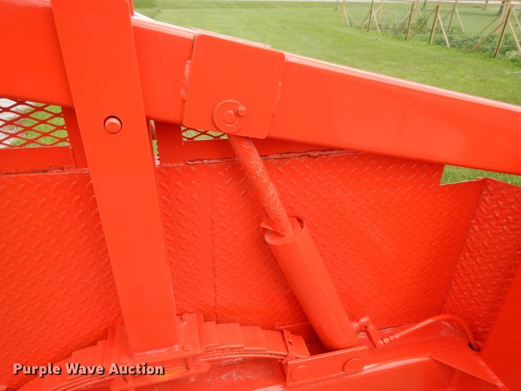 image for item HM9745 2000 Butler HCT100L reel trailer