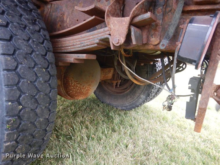 image for item HS9494 1998 GMC T8500  dump truck