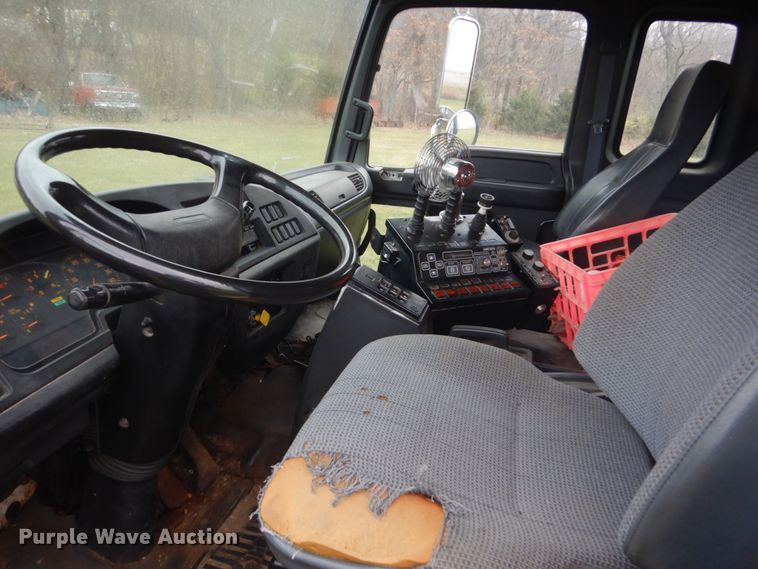 image for item HS9494 1998 GMC T8500  dump truck