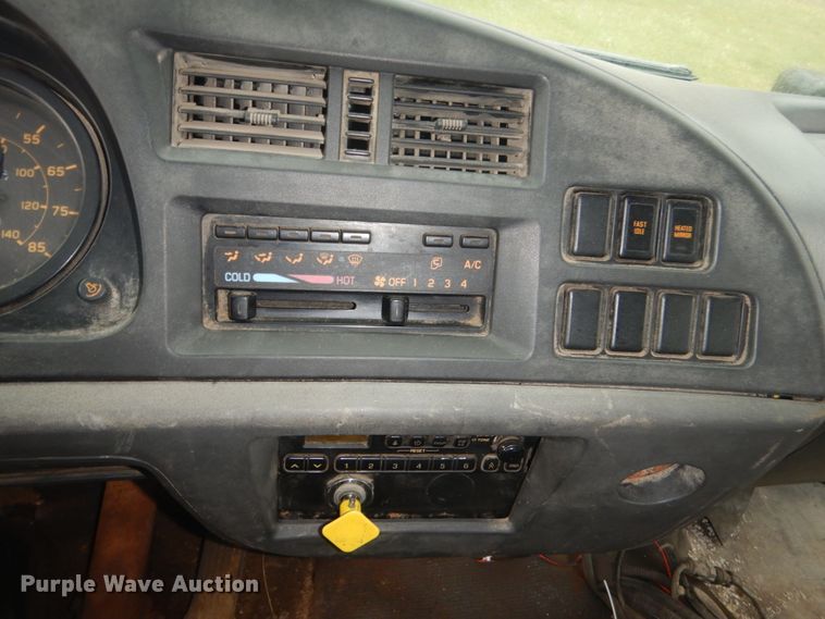 image for item HS9494 1998 GMC T8500  dump truck