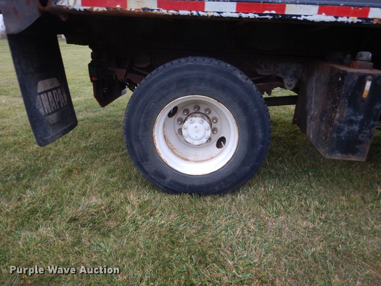 image for item HS9494 1998 GMC T8500  dump truck