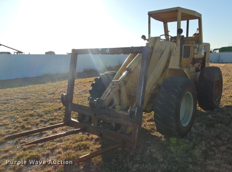 image for item HU9656 1981 John Deere 544B  wheel loader