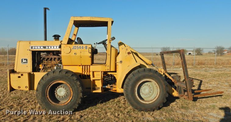image for item HU9656 1981 John Deere 544B  wheel loader