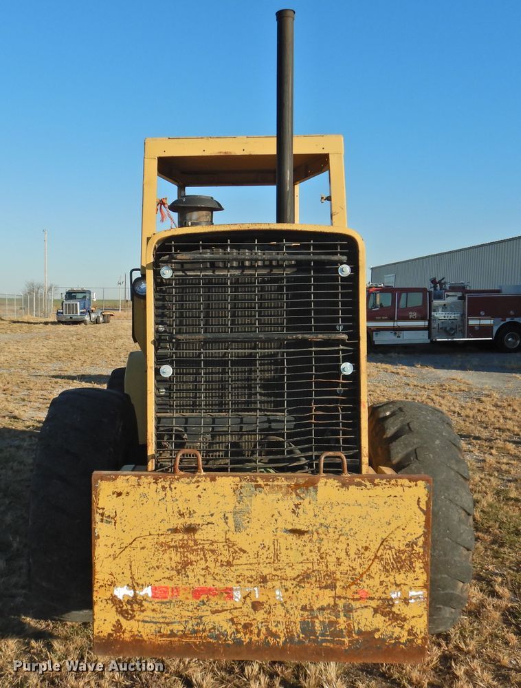 image for item HU9656 1981 John Deere 544B  wheel loader