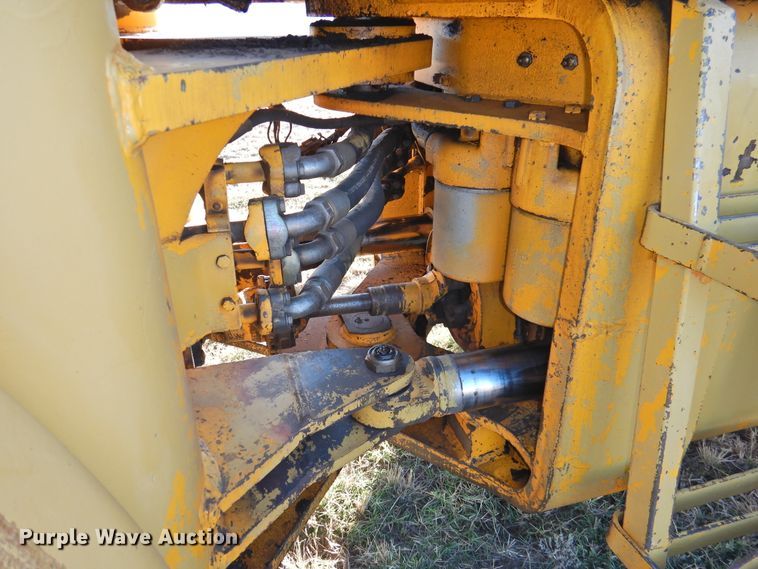 image for item HU9656 1981 John Deere 544B  wheel loader