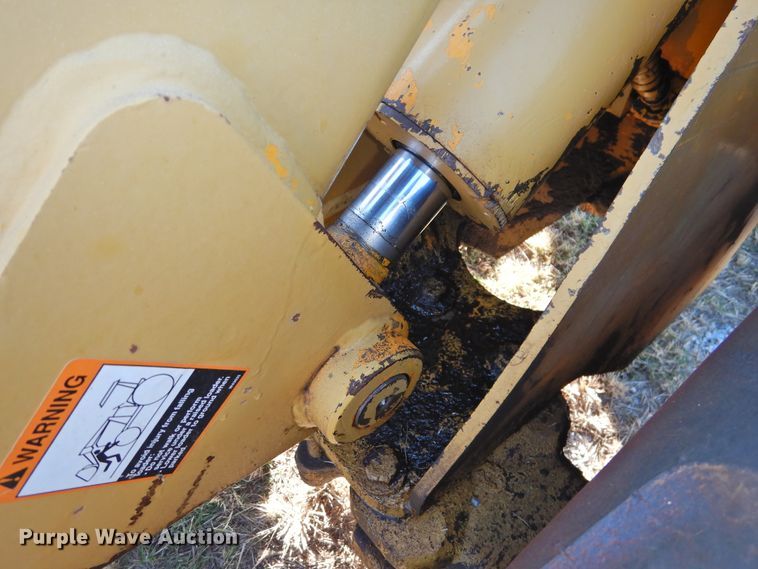 image for item HU9656 1981 John Deere 544B  wheel loader