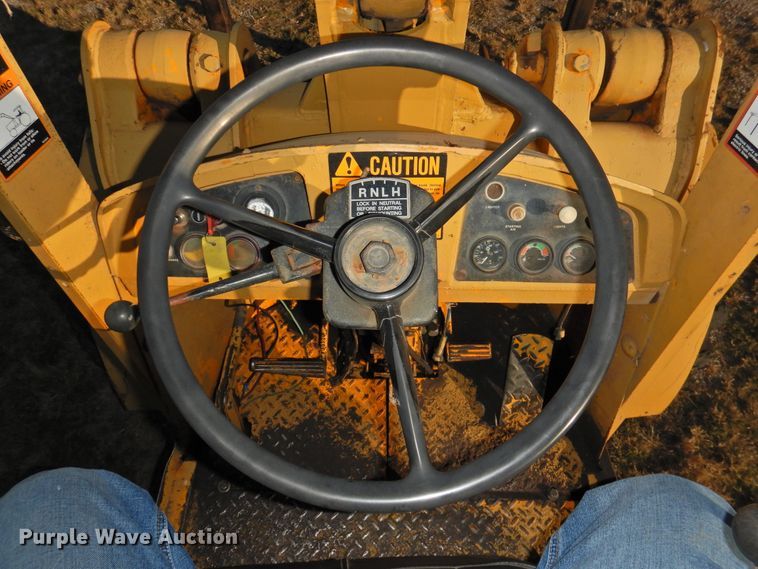 image for item HU9656 1981 John Deere 544B  wheel loader