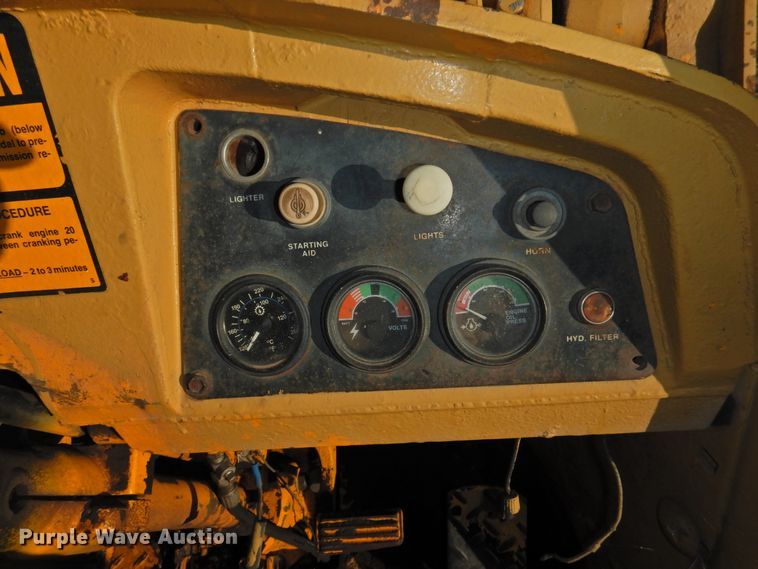 image for item HU9656 1981 John Deere 544B  wheel loader