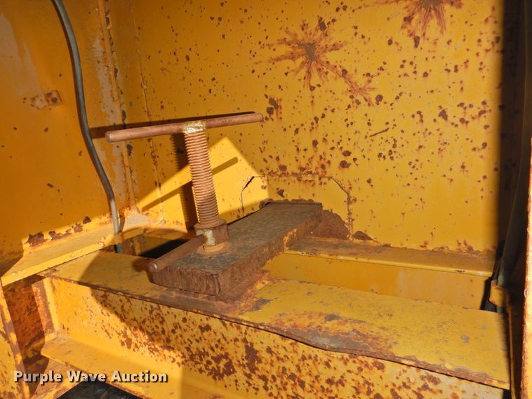 image for item HU9657 1959 Martin GHP51 tilt deck equipment trailer