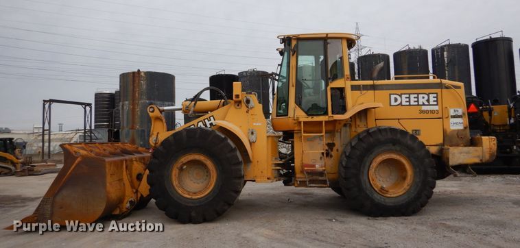 image for item HV9525 2000 John Deere 744H  wheel loader