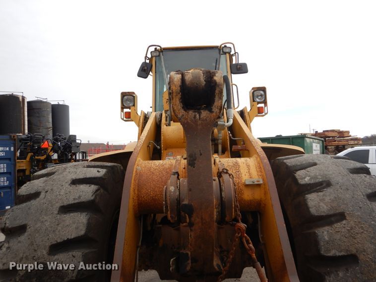 image for item HV9525 2000 John Deere 744H  wheel loader