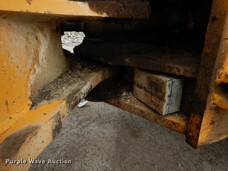 image for item HV9525 2000 John Deere 744H  wheel loader