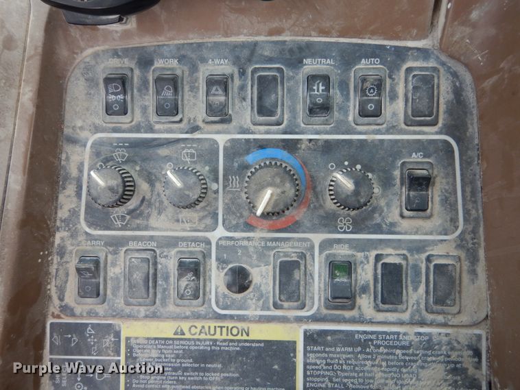 image for item HV9525 2000 John Deere 744H  wheel loader