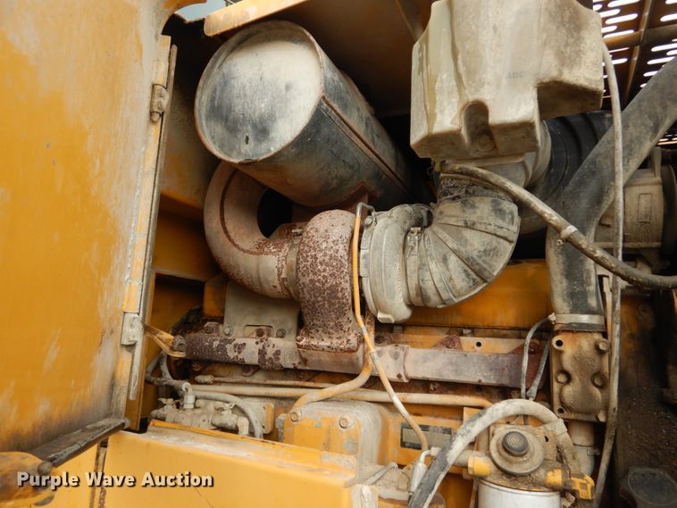 image for item HV9525 2000 John Deere 744H  wheel loader