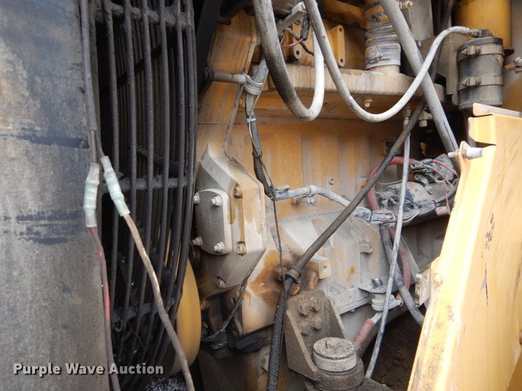 image for item HV9525 2000 John Deere 744H  wheel loader