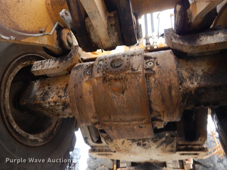 image for item HV9525 2000 John Deere 744H  wheel loader