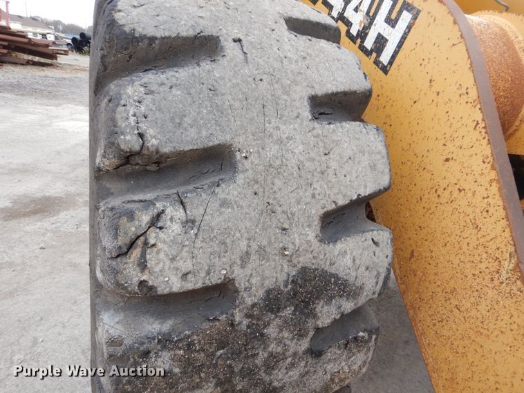 image for item HV9525 2000 John Deere 744H  wheel loader