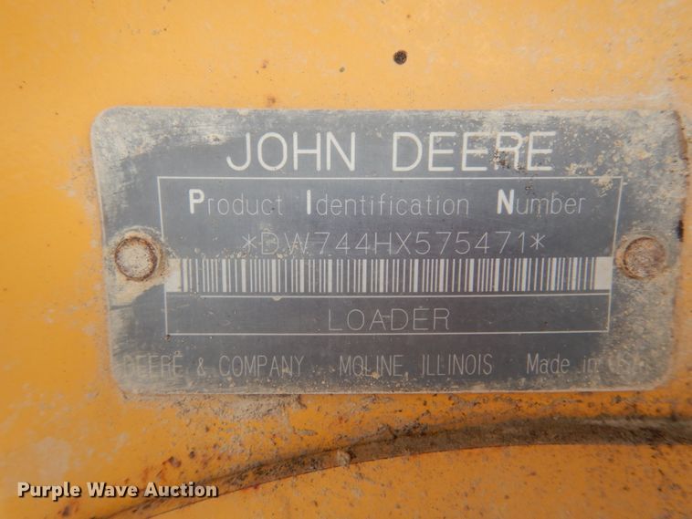 image for item HV9525 2000 John Deere 744H  wheel loader