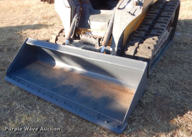 image for item HW9143 2014 John Deere 319E  tracked skid steer loader