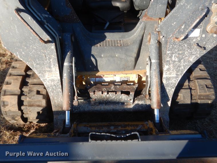 image for item HW9143 2014 John Deere 319E  tracked skid steer loader