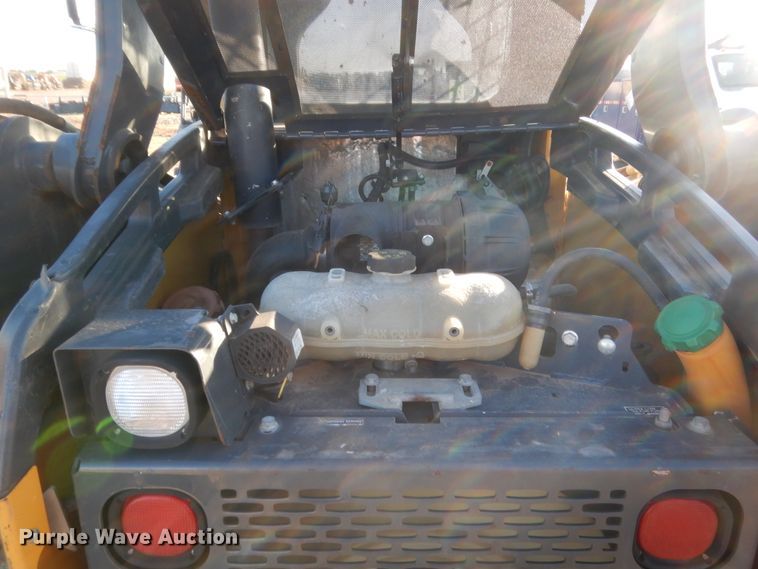 image for item HW9143 2014 John Deere 319E  tracked skid steer loader