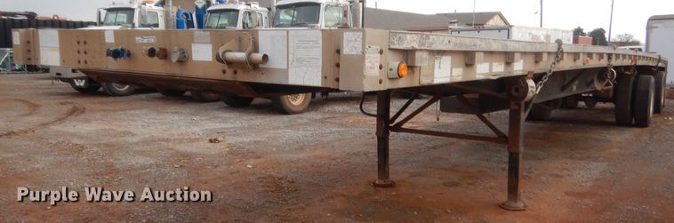 image for item HW9173 1995 Wilson CF-900 flatbed trailer