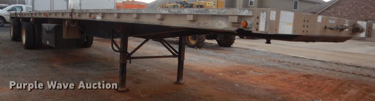 image for item HW9173 1995 Wilson CF-900 flatbed trailer