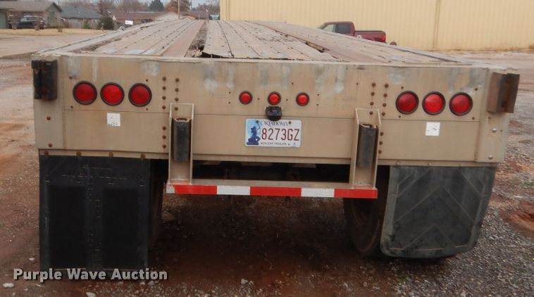 image for item HW9173 1995 Wilson CF-900 flatbed trailer
