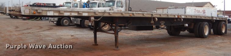 image for item HW9173 1995 Wilson CF-900 flatbed trailer