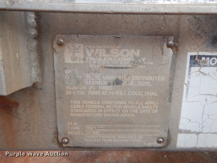 image for item HW9173 1995 Wilson CF-900 flatbed trailer