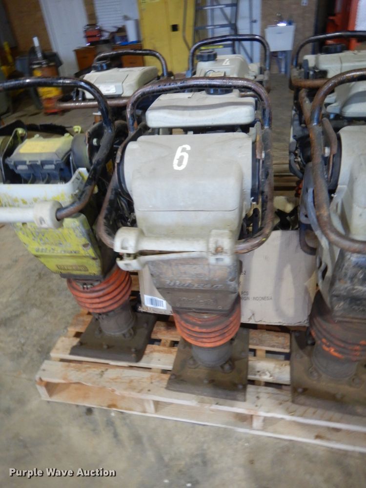 image for item HW9182 Approximately 6 Mikasa MTX-70 plate compactor