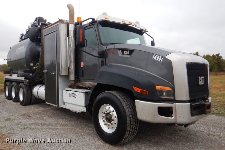 image for item HX9008 2015 Caterpillar CT660  vacuum truck
