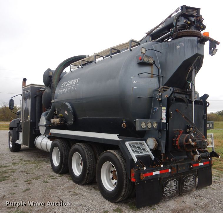 image for item HX9008 2015 Caterpillar CT660  vacuum truck