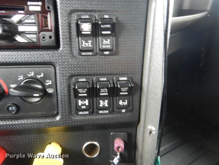 image for item HX9008 2015 Caterpillar CT660  vacuum truck