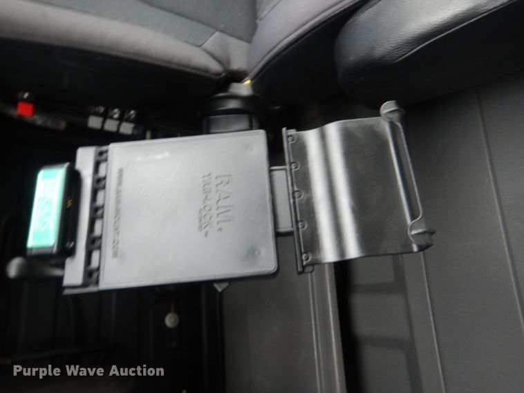 image for item HX9008 2015 Caterpillar CT660  vacuum truck