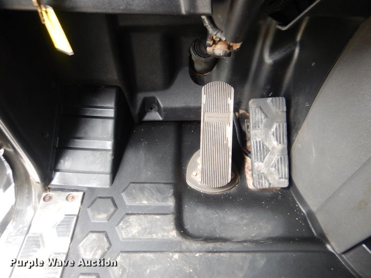 image for item HX9008 2015 Caterpillar CT660  vacuum truck