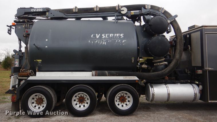 image for item HX9008 2015 Caterpillar CT660  vacuum truck