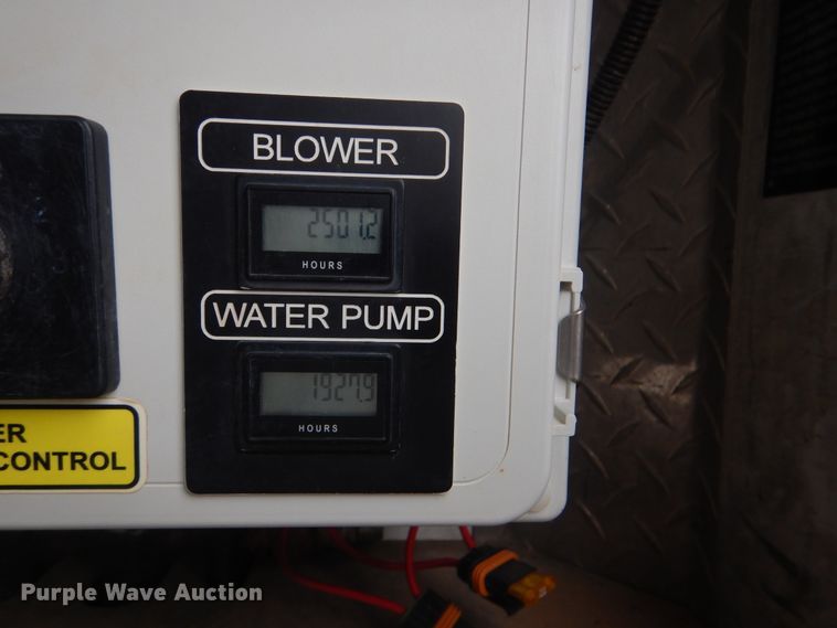 image for item HX9008 2015 Caterpillar CT660  vacuum truck