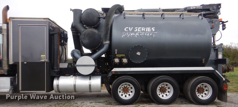 image for item HX9008 2015 Caterpillar CT660  vacuum truck