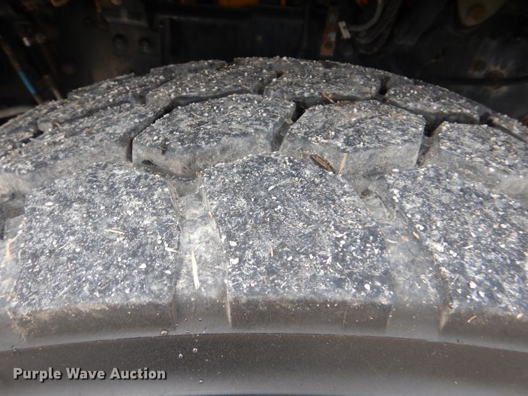 image for item HX9008 2015 Caterpillar CT660  vacuum truck