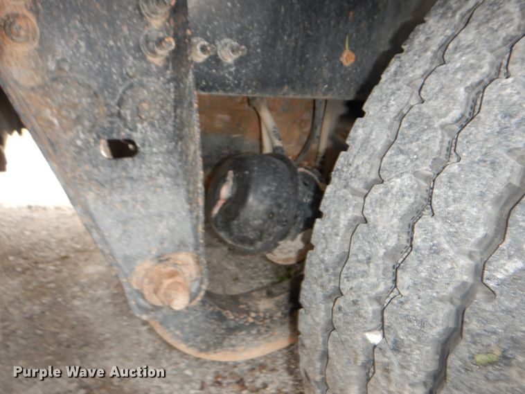 image for item HX9008 2015 Caterpillar CT660  vacuum truck