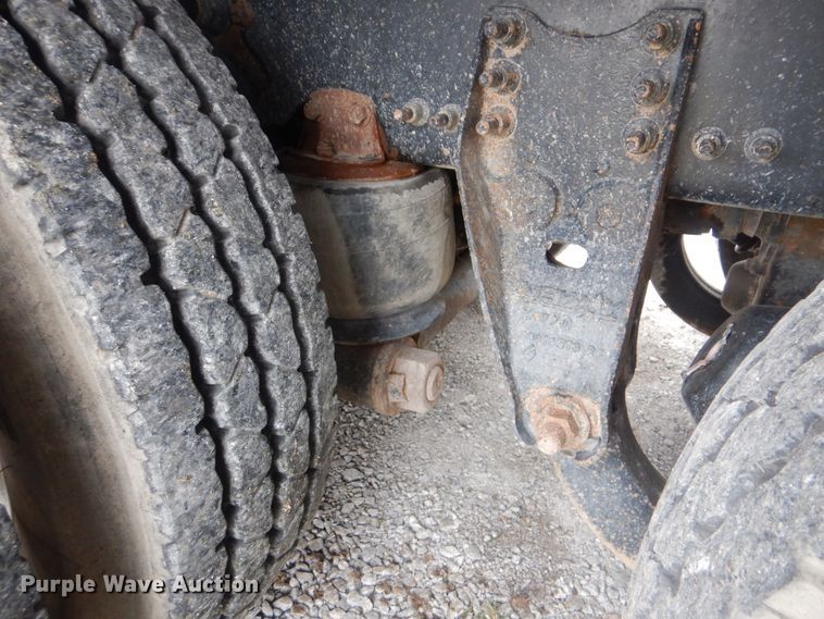 image for item HX9008 2015 Caterpillar CT660  vacuum truck