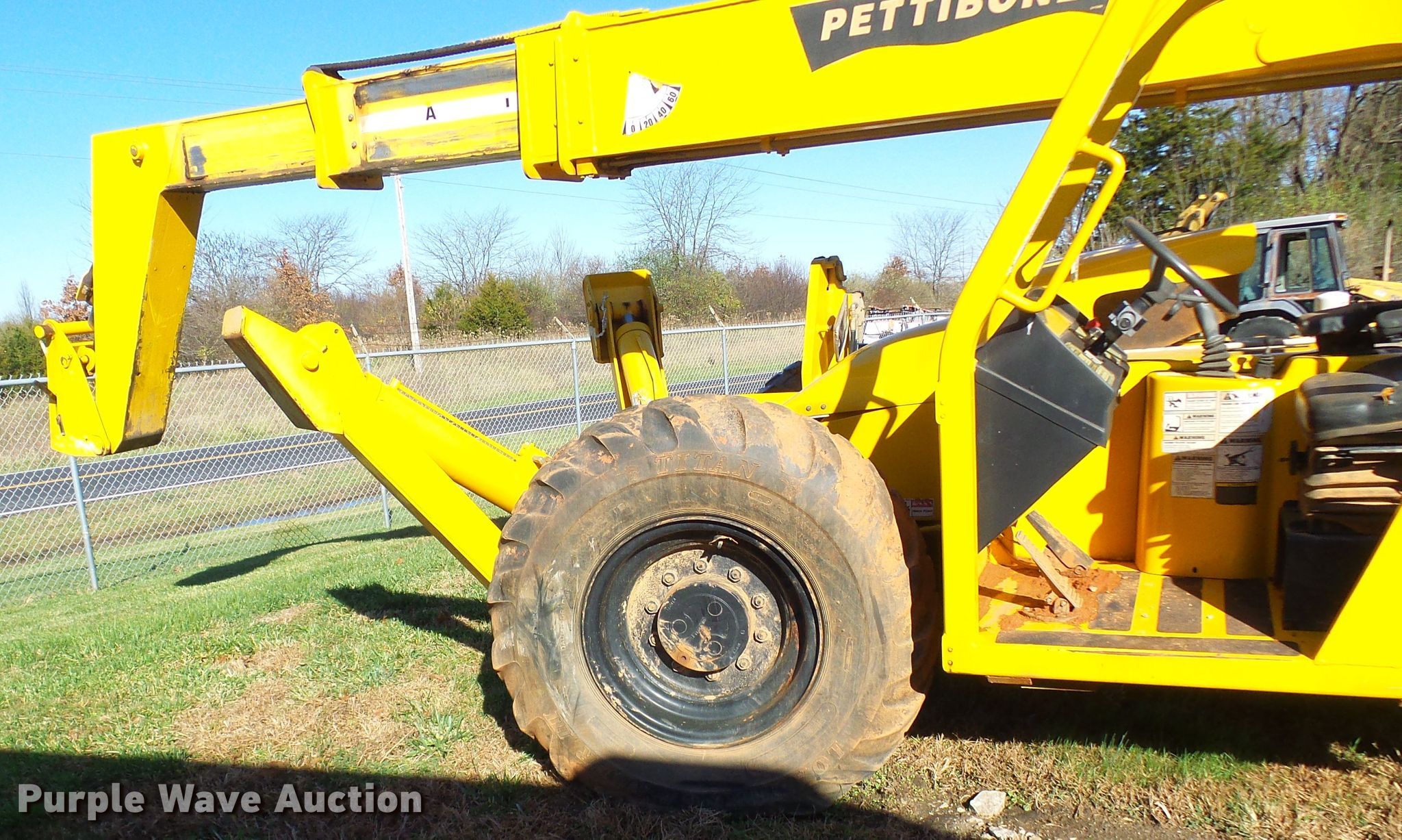 2006 Pettibone 8044 telehandler in Columbia, MO | Item DG2103 sold