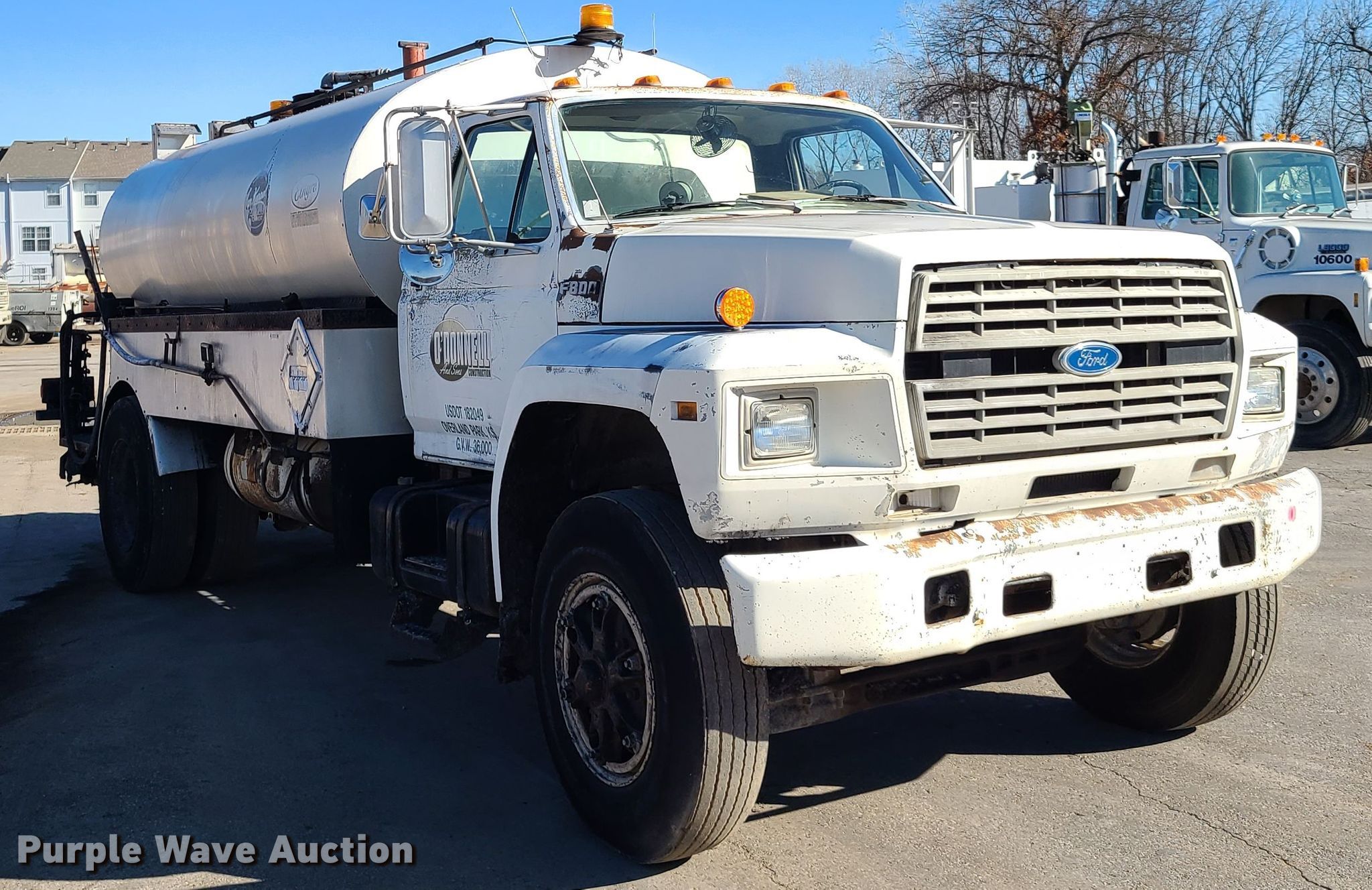 1989 Ford F700 oil distributor truck in Overland Park, KS Item HE9924