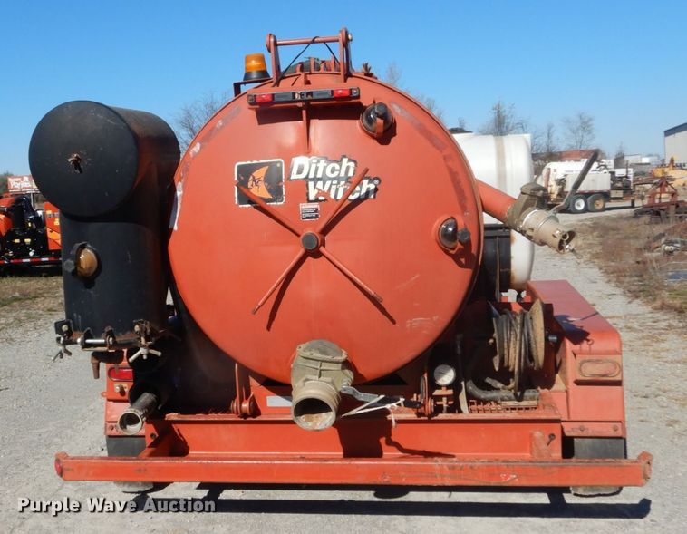 image for item DH0550 2007 Ditch Witch FX30  vacuum excavator