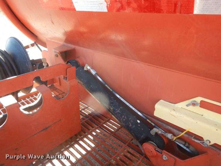 image for item DH0550 2007 Ditch Witch FX30  vacuum excavator