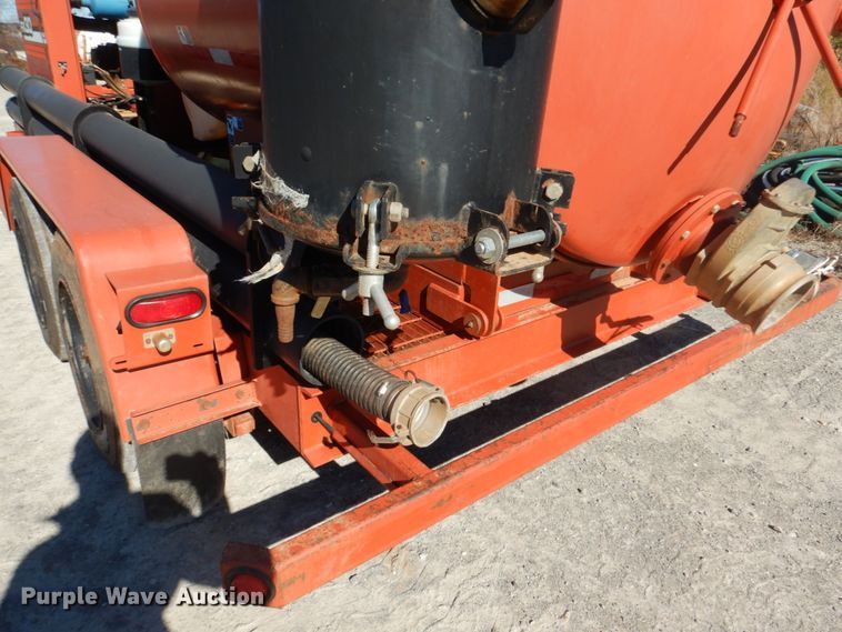 image for item DH0550 2007 Ditch Witch FX30  vacuum excavator
