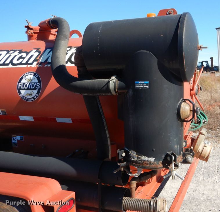 image for item DH0550 2007 Ditch Witch FX30  vacuum excavator