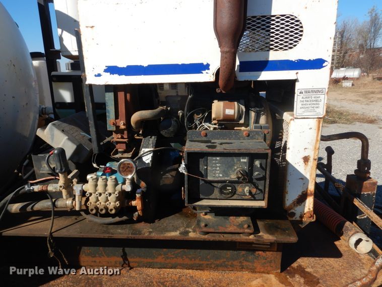 image for item DH0551 2010 Vacstar 800DT  vacuum excavator